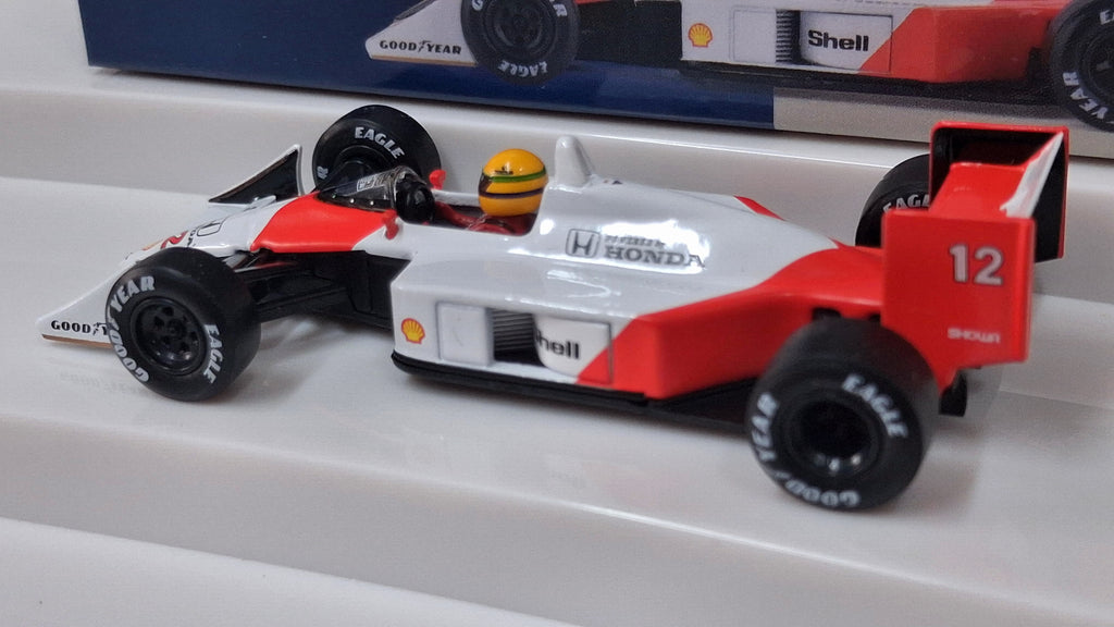 McLaren - MP4/4 #12 | 1988 Japanese Grand Prix - Winner 1:64 MINI GT