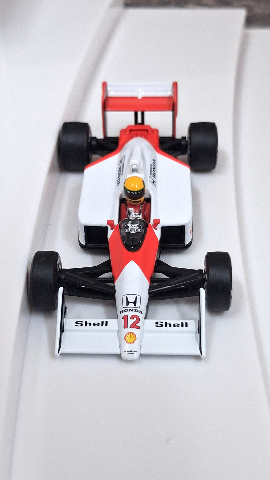 McLaren - MP4/4 #12 | 1988 Japanese Grand Prix - Winner 1:64 MINI GT