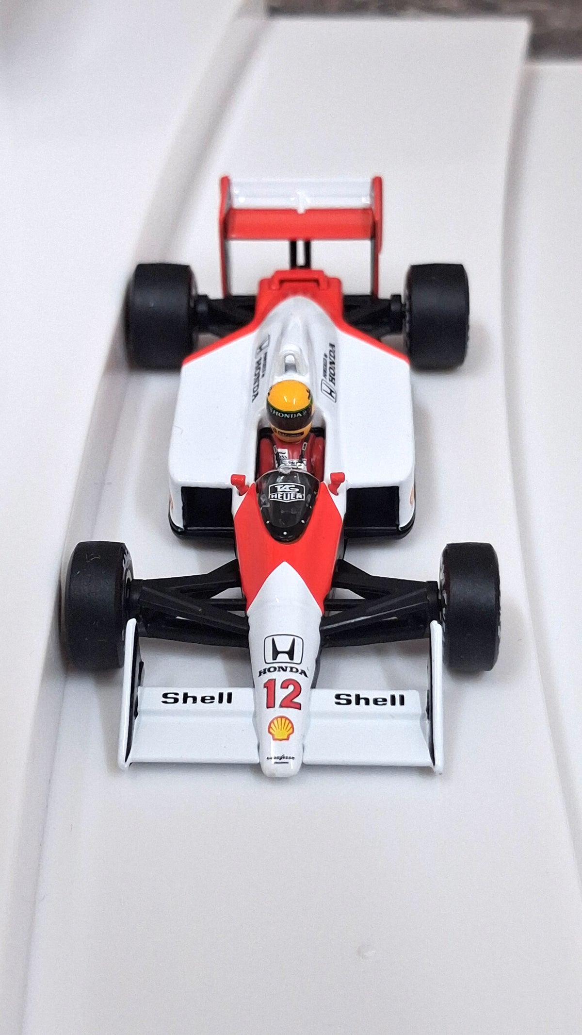 McLaren - MP4/4 #12 | 1988 Japanese Grand Prix - Winner 1:64 MINI GT