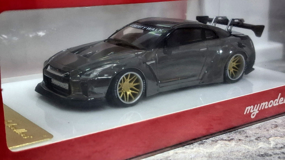 Limited Edition Nissan GT-R R35 | Liberty Walk 1:64 MYMODELCOLLECT