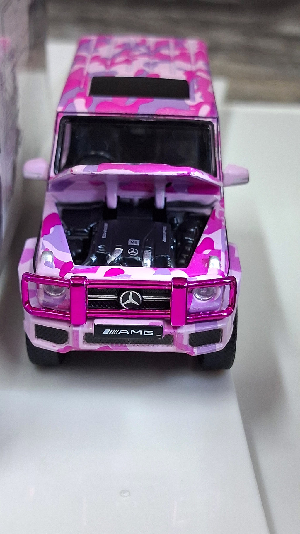 Mercedes Benz - AMG G63 | Pink camouflage 1:64 ERA CAR
