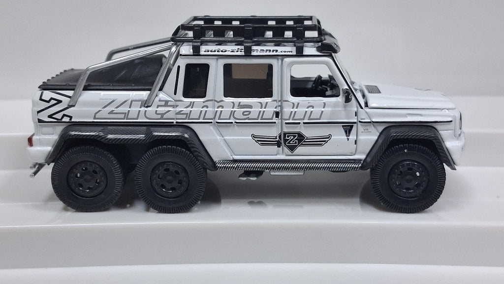 Mercedes Benz - G63 AMG | 6×6 snowfield style 1:64 ERA CAR