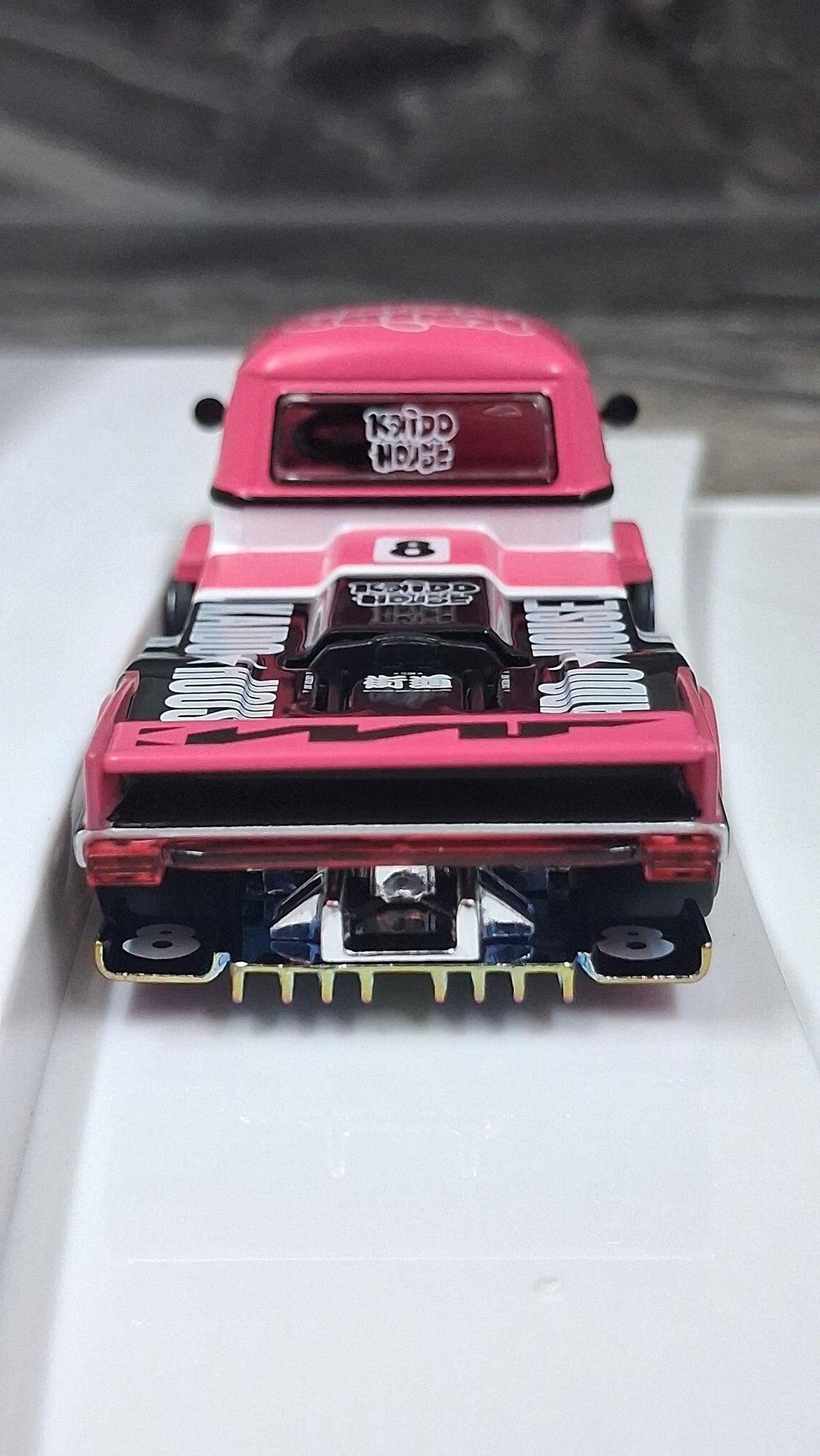 Volkswagen Transporter - T1 | Kaido Radvan V1  1:64 KAIDO HOUSE