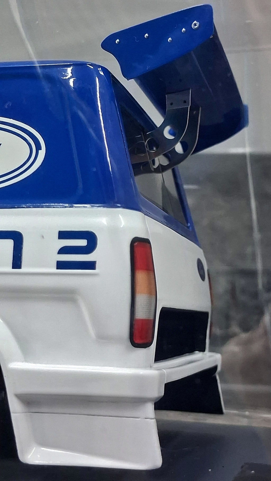 Ford Transit - 1984 Supervan 2 | 1:18 SCHUCO