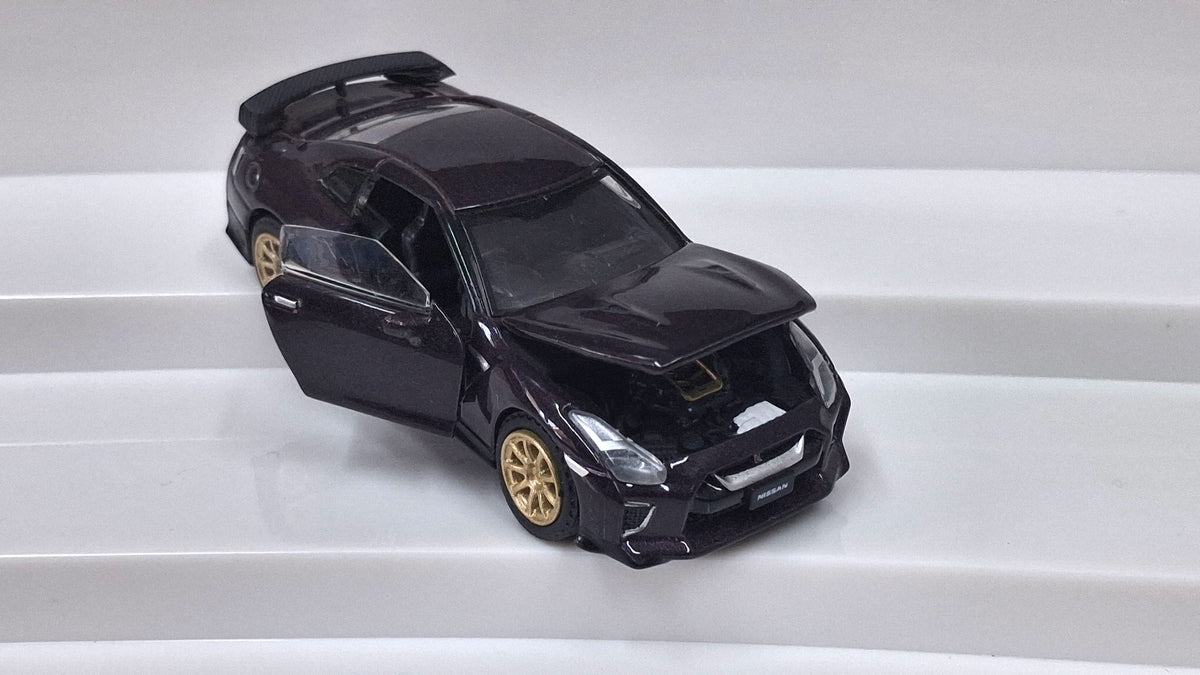 Nissan GTR R35 - T-spec 2022 | Midnight Purple 1:64 ERA CAR
