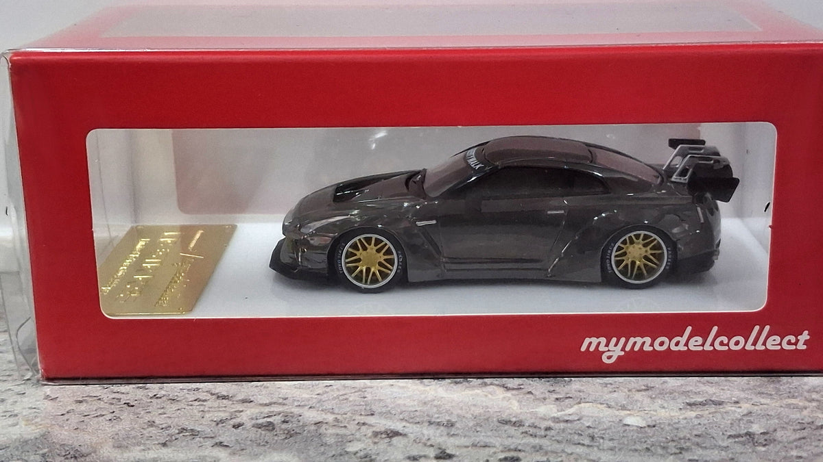 Limited Edition Nissan GT-R R35 | Liberty Walk 1:64 MYMODELCOLLECT