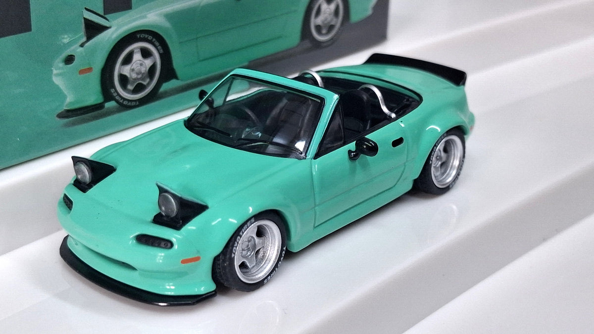 Mazda M×5 - (NA) Pandem | Mint Green 1:64 MINI GT