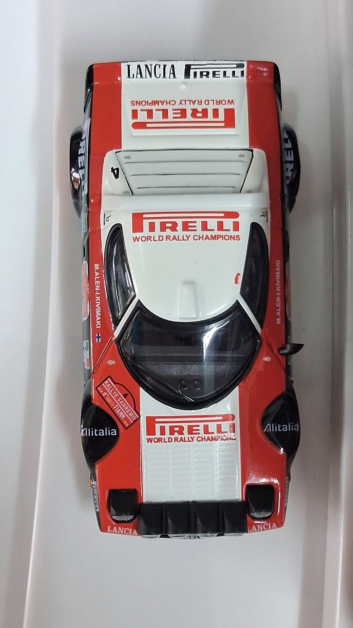 Lancia Stratos HF - #4 | 1978 Rally Sanremo - Winner 1:64 MINI GT
